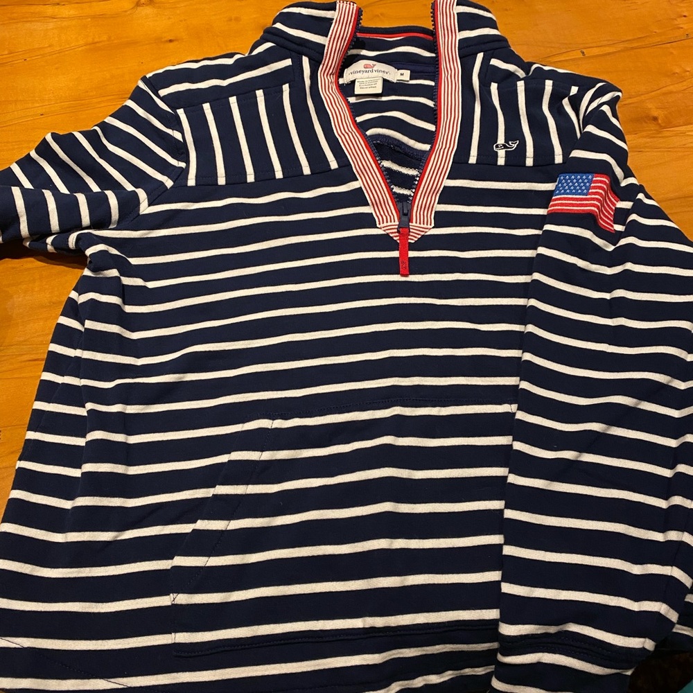Vineyard Vines Terry 1/4 zip Pullover - size medium